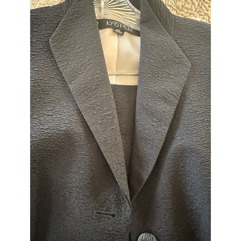 Kasper Black Crepe Suit Jacket and Skirt, Size 10P - Picture 10 of 10